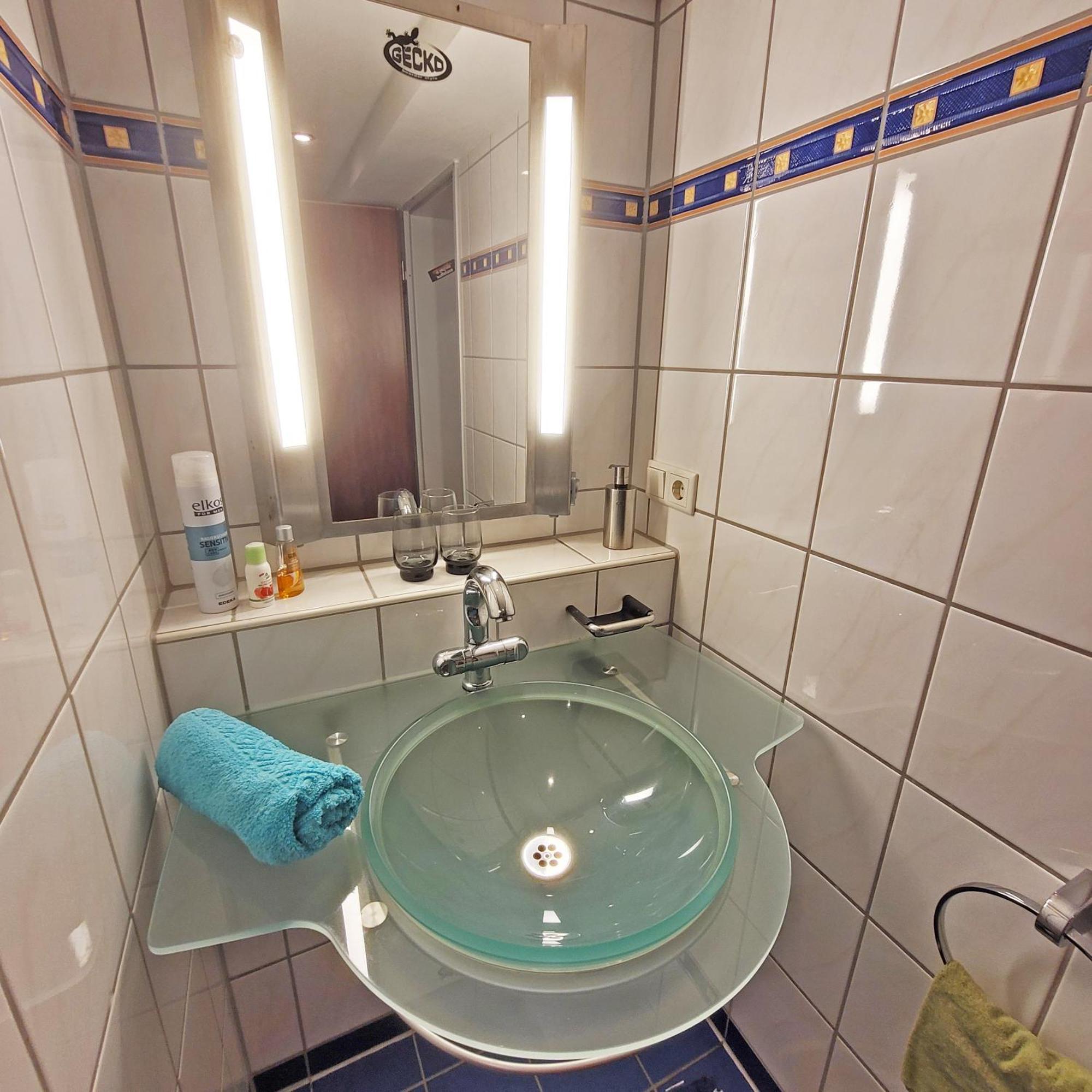 Apartment Close To Nature,airport, Fair